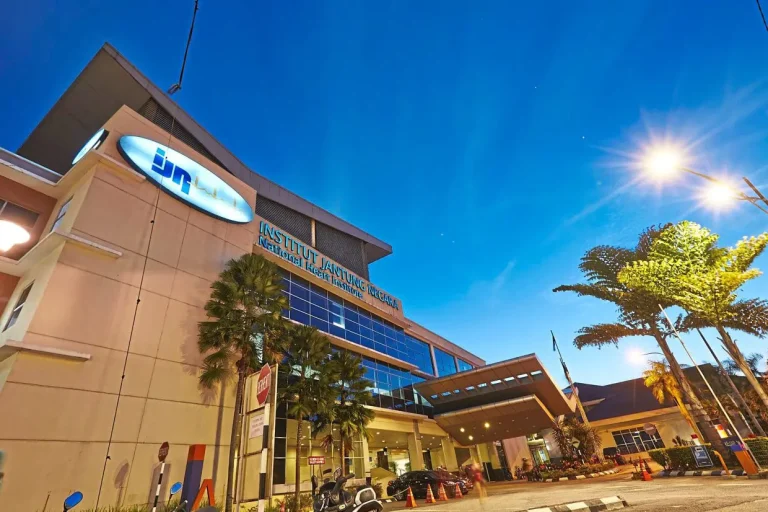 Pioneering a greener healthcare centre