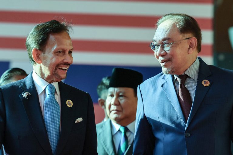 Sultan of Brunei highly impressed with IJN doctors: PM